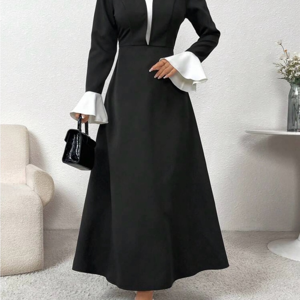 Black and White Plunge Neck Bell Sleeve Gown
